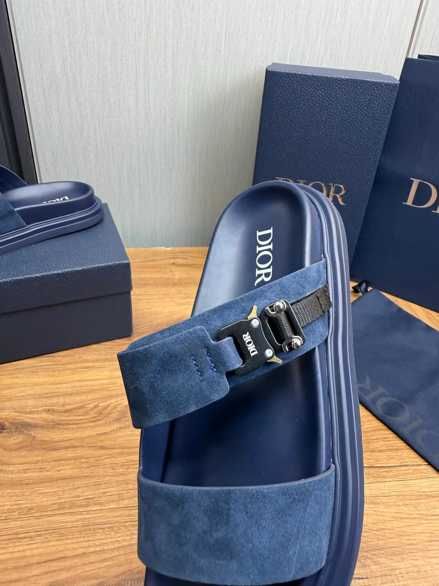 Men's shoes 300💰 Dior. Men's slippers🩴 Official website 1:1 production 38-45 size 45 46 🉑️Customized original material shipped✅